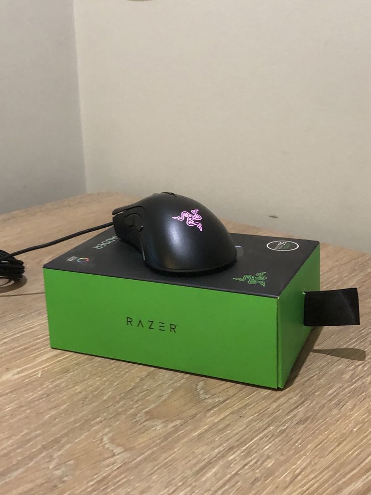 Rato Razer Deathadder Elite