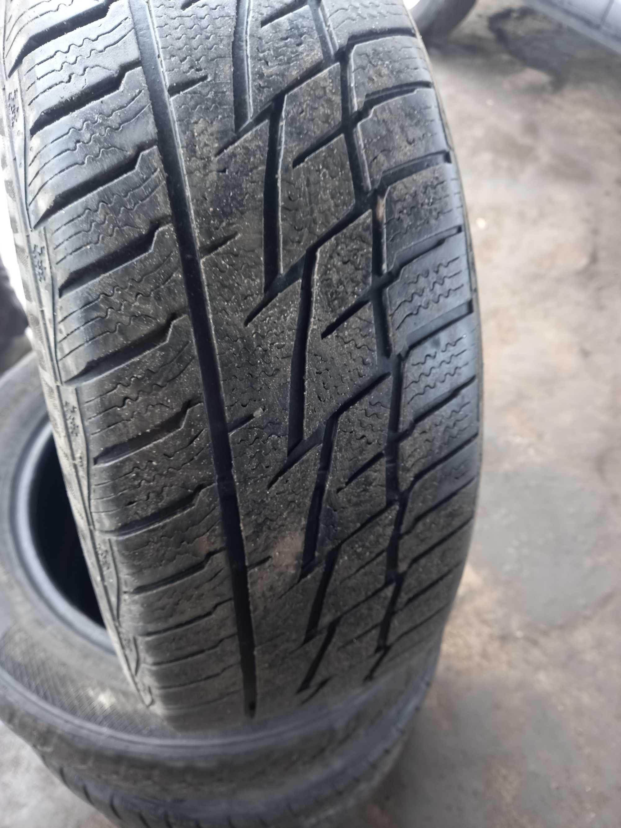 Продам зимову резину 205/55 R16