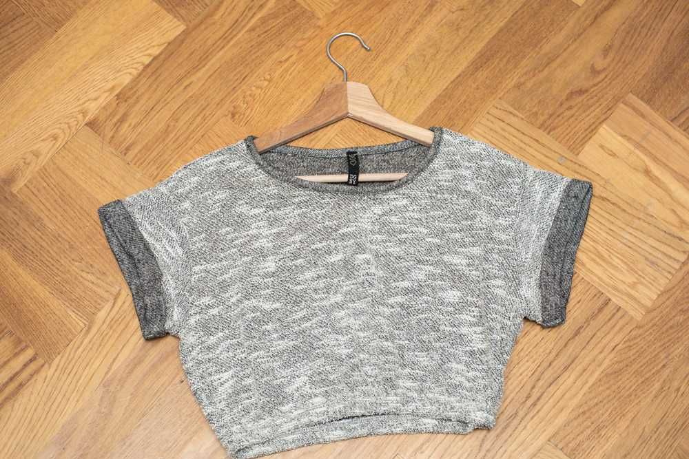 Krótka koszulka crop top szara siwa melanz