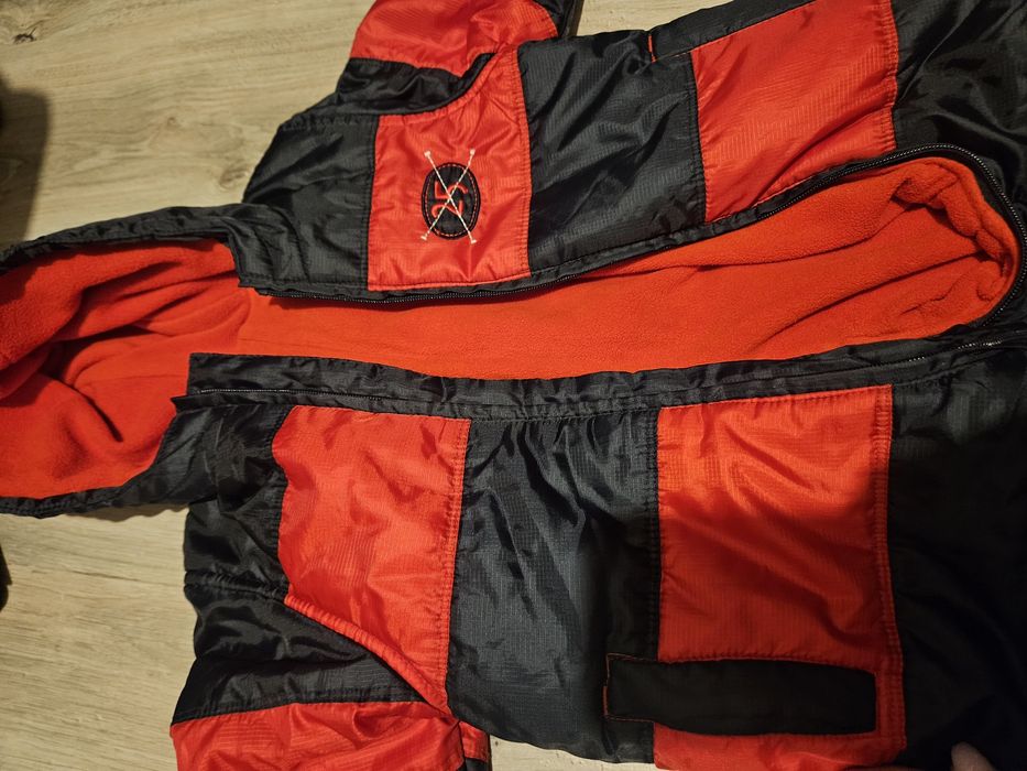 Chłopięcy zimowy kombinezon