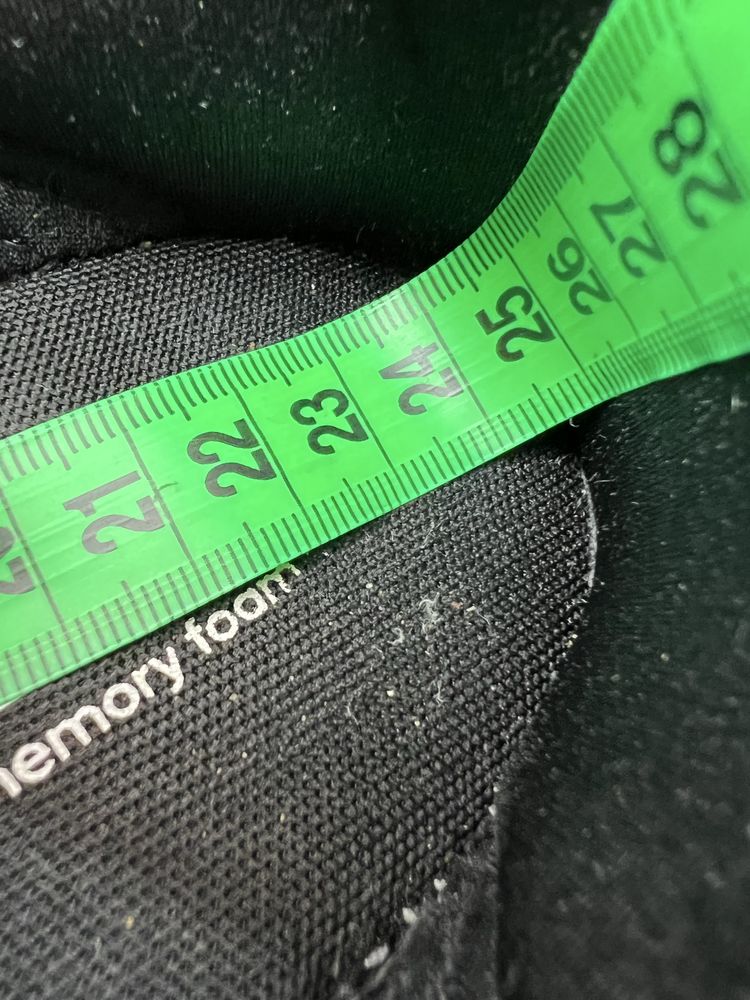 Кросівки 39.5р.24.5см. Adidas cloudfoam
