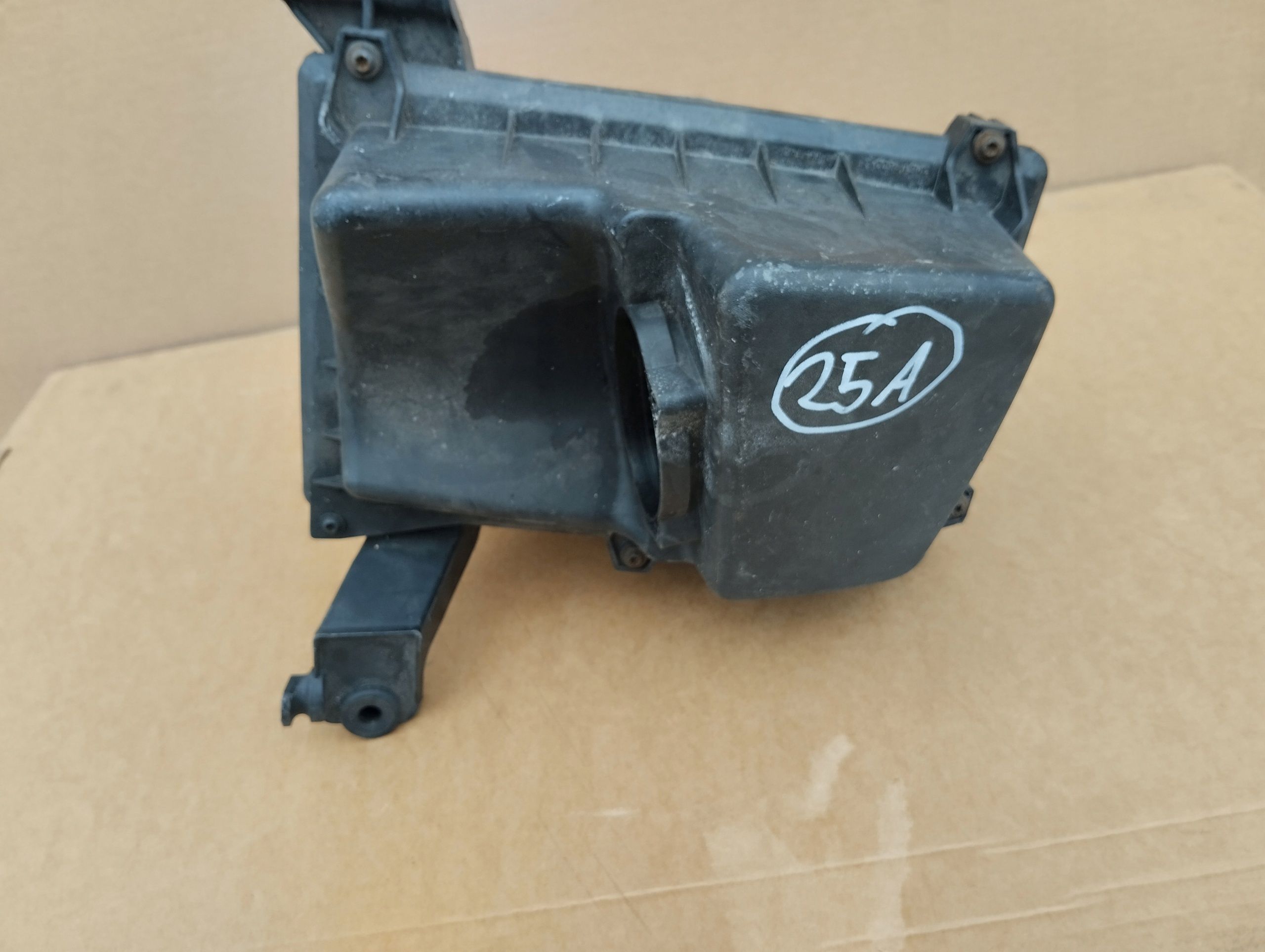 Obudowa Filtra Powietrza Ford c-max MK1 Mazda 3 bk 1.6 Tdci