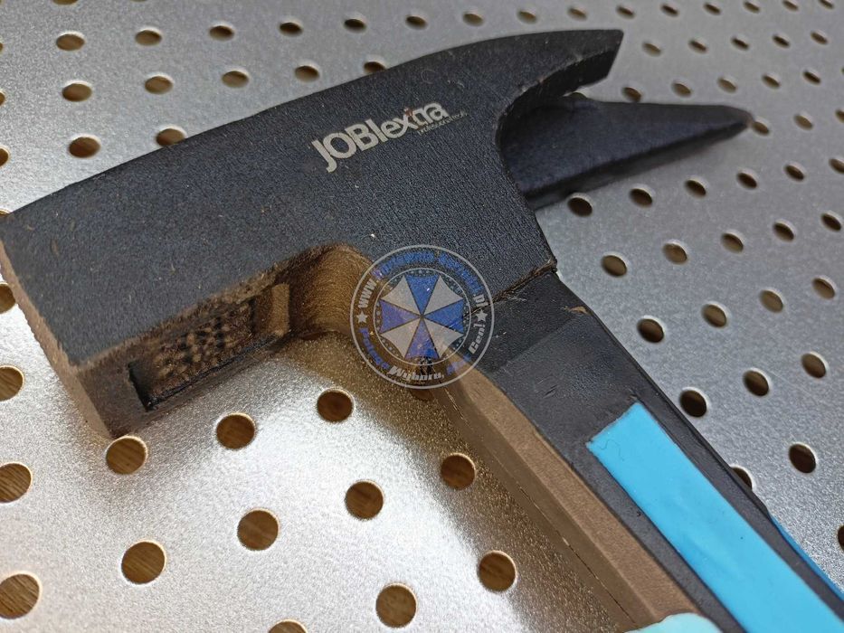 Młotek ciesielski FIBERGLASS 600g Młotek ciesielski 600g