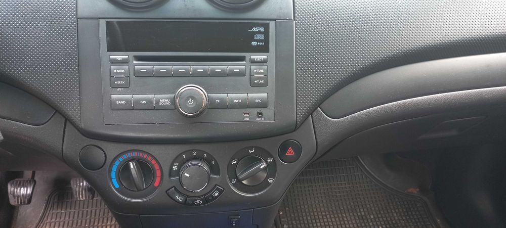 Samochód osobowy Chevrolet Aveo 1.2 benzyna 2011