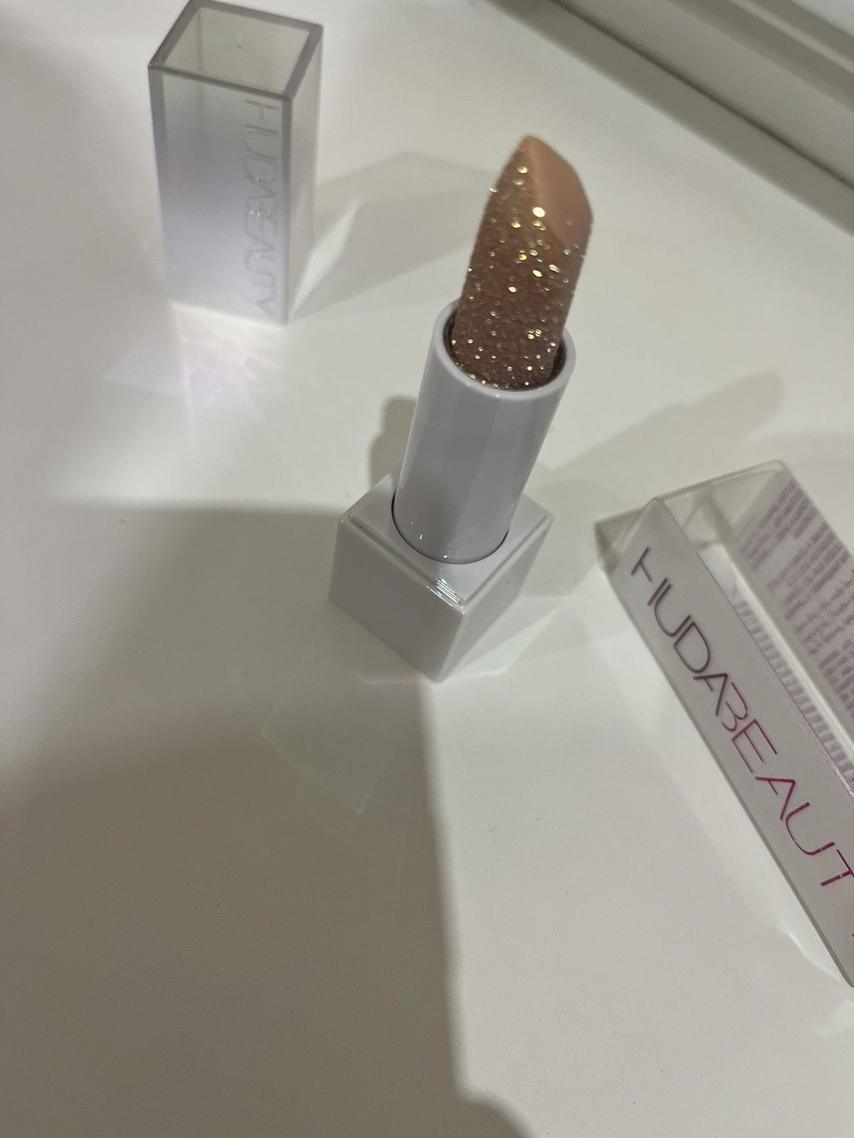 Діамантовий бальзам для губ Huda Beauty Diamond Hydrating Lip Balm