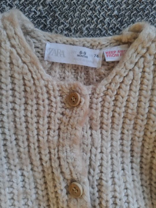 Zara sweterek klasyczny zapinany ciepły 74