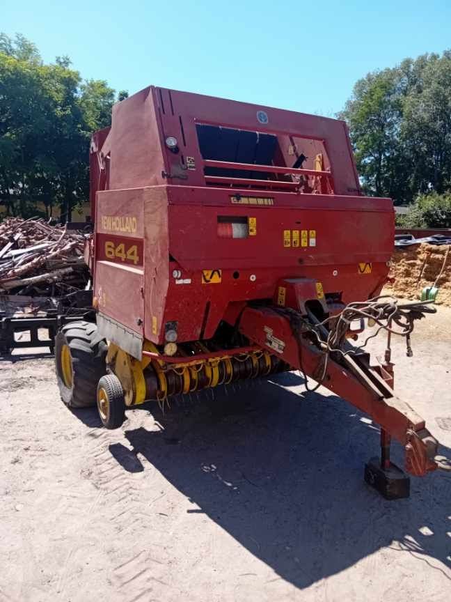 New Holland 644 gotowa do pracy