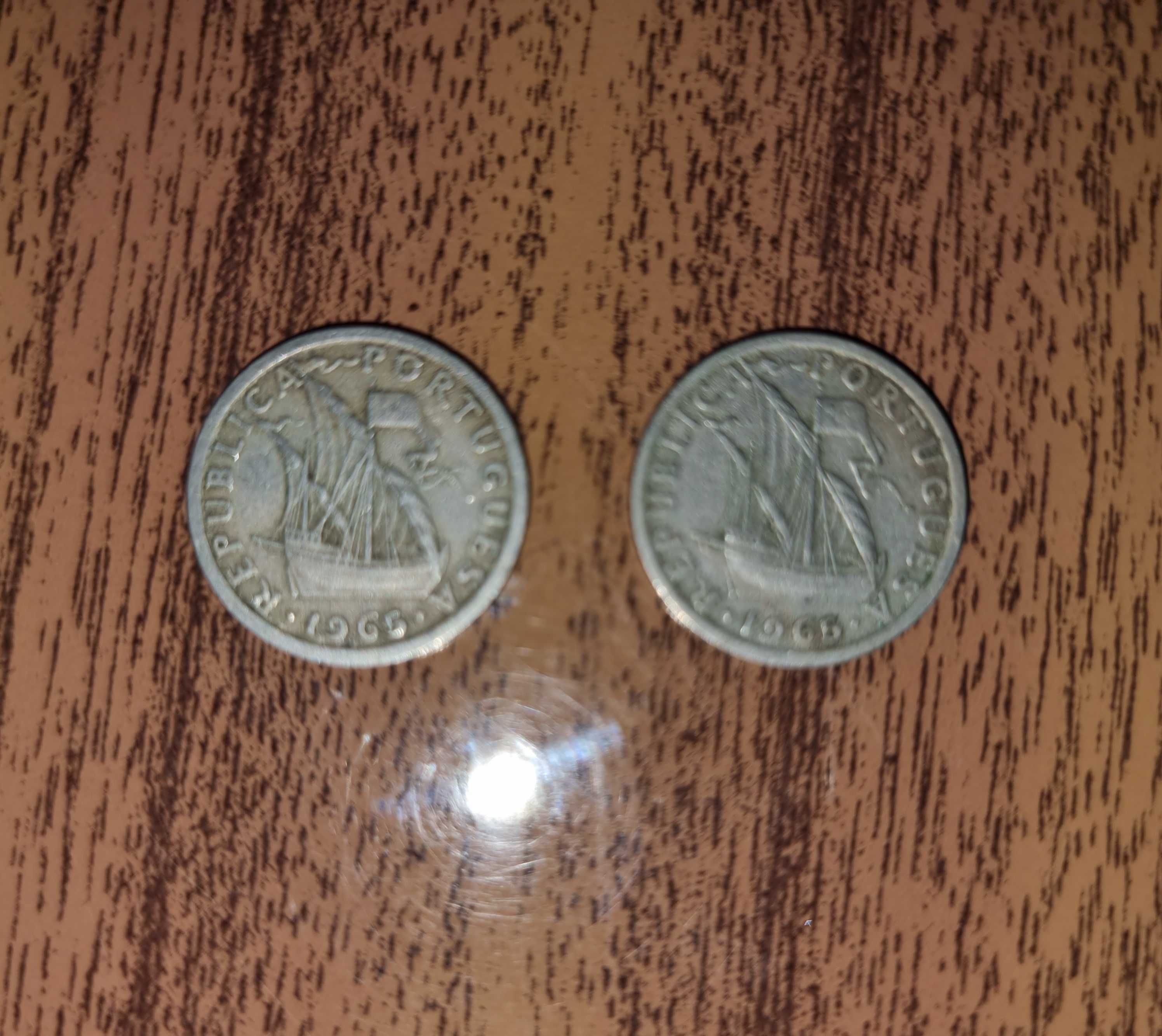 Lote 2 moedas 2,50 escudos