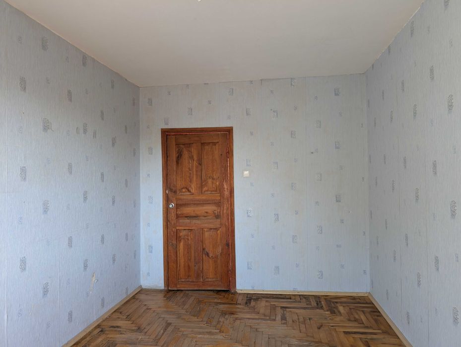 Продам без комісії 2кімнатну квартиру в районі Осіпенковського ринку