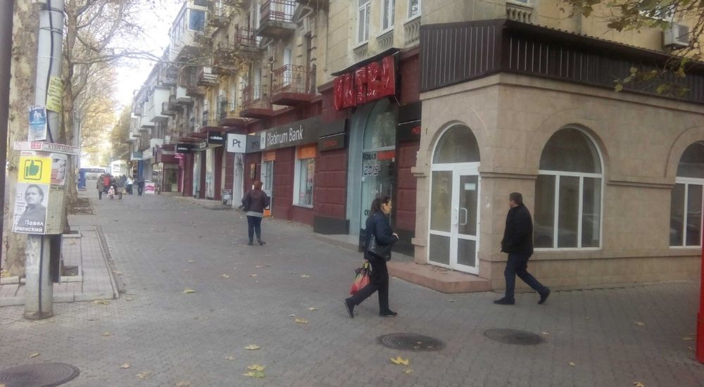 Самый Центр города,Соборная фасадное помещение 350м 210000$