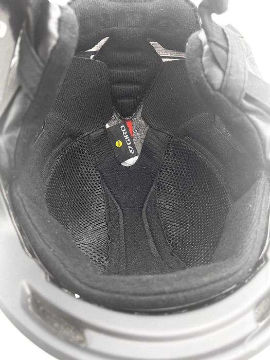 Powystawowy Kask Narciarski Giro Neo Mips r. M (55.5-59cm)