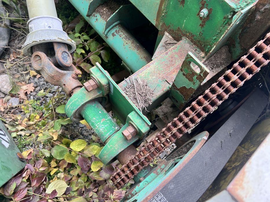 Жатка кукурудзяна КМС 6 з сечкарем. Під Нью Холланд