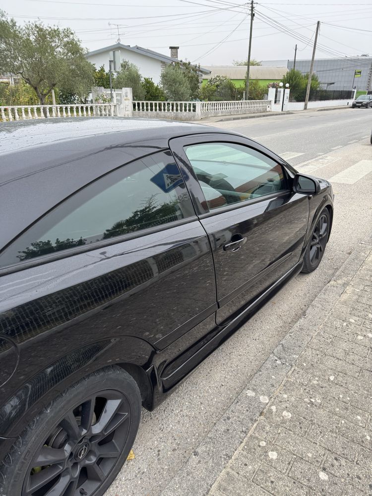 Opel Astra GTC Sport 1.7 OPC