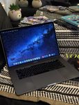 Ноутбук Apple MacBook Pro 15’ (2018, Space Grey) i7 / 16 / 512 GB