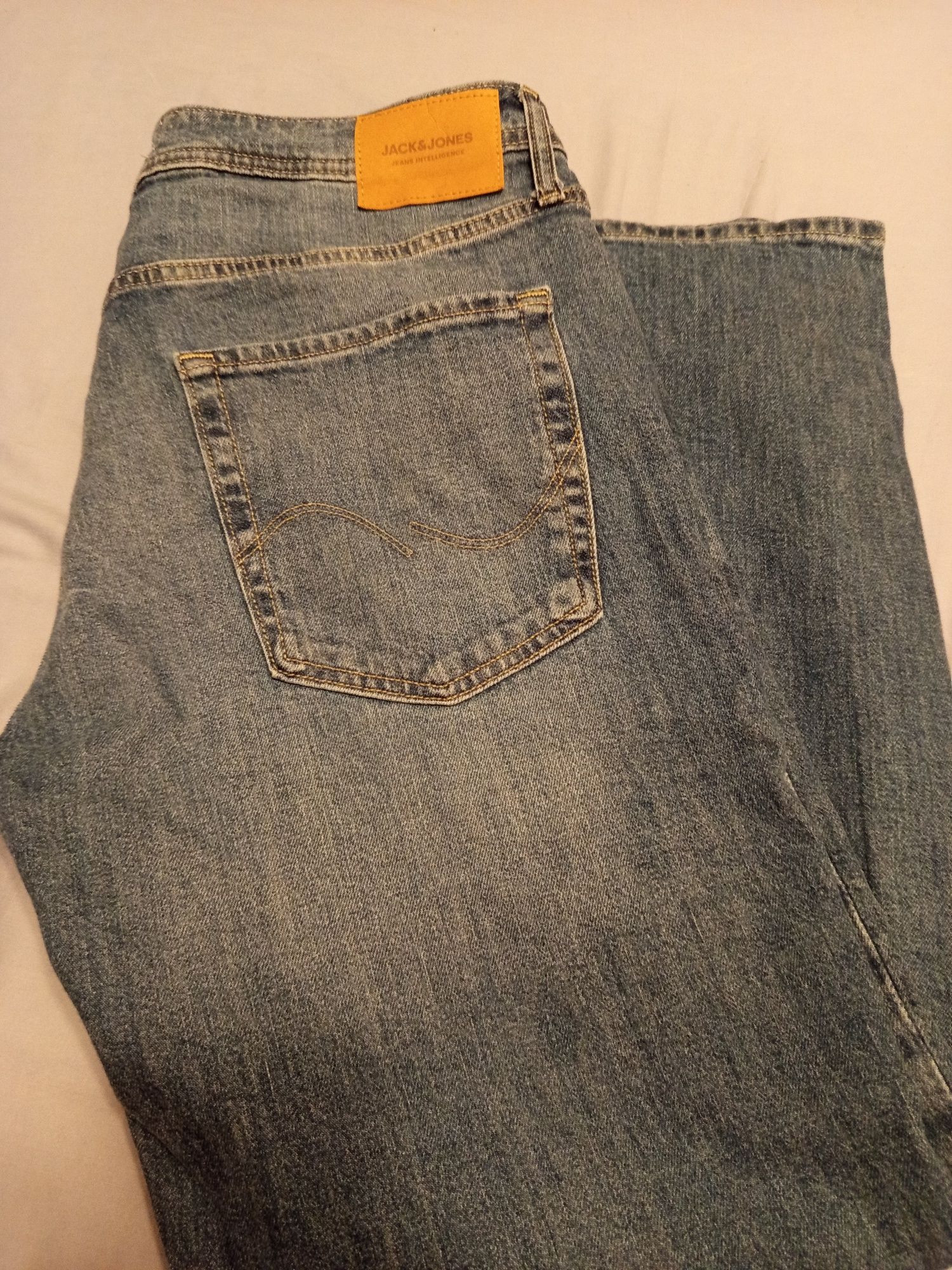Jack and Jones *** 36x32 *** W36 L32 *** TAPERED MIKE