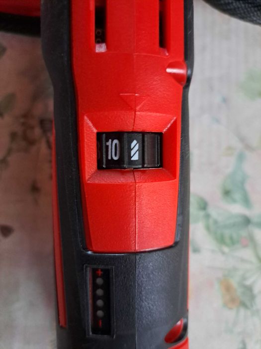 Wiertarko wkrętak kątowy Milwaukee M12