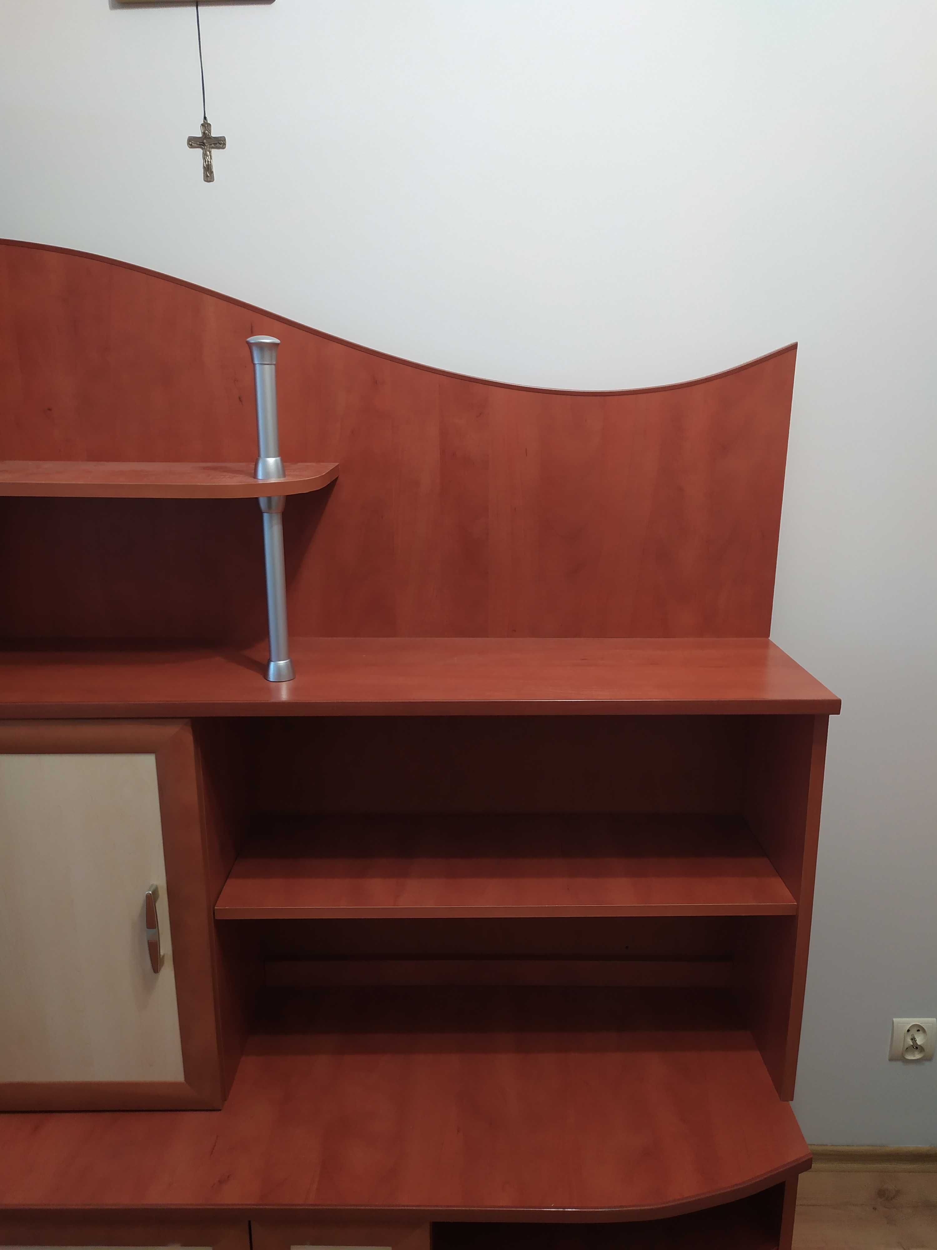 Funkcjonalna meblościanka