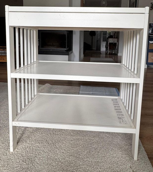 Stół do przewijania, regał Ikea