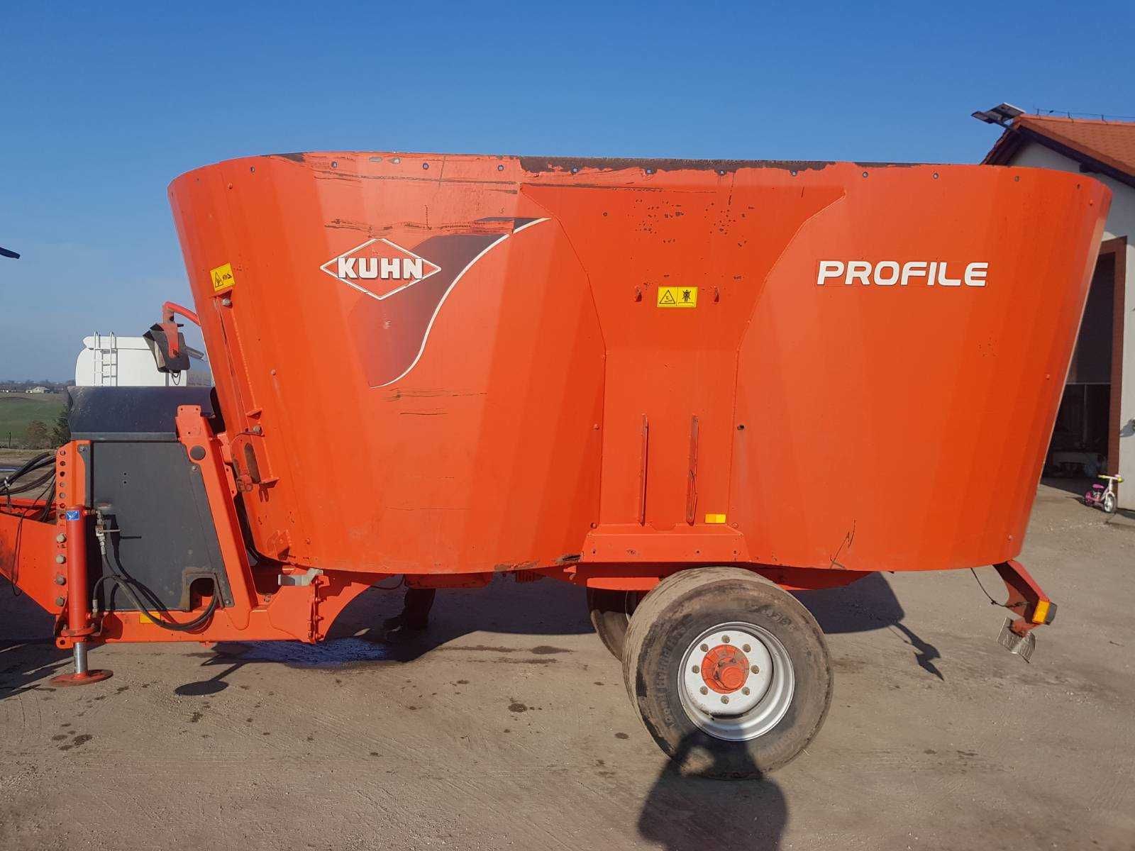 Paszowóz Kuhn PRO270