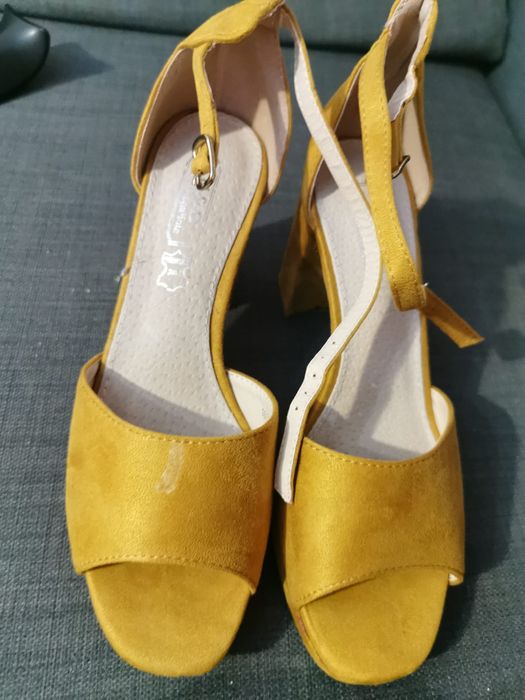 Sandalia de senhora numero 38