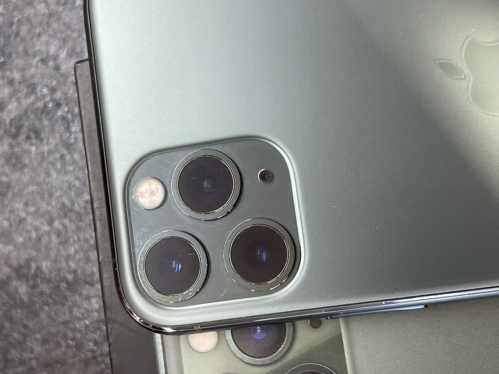iPhone 11 pro 256