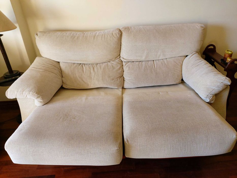 Sofás de sala em bom estado