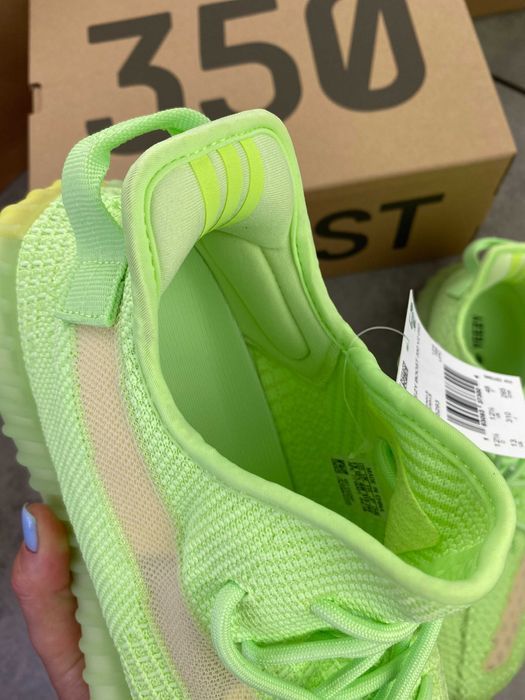 Мужские текстильные кроссовки Yeezy Boost 350 V2 Glow изи буст ob291