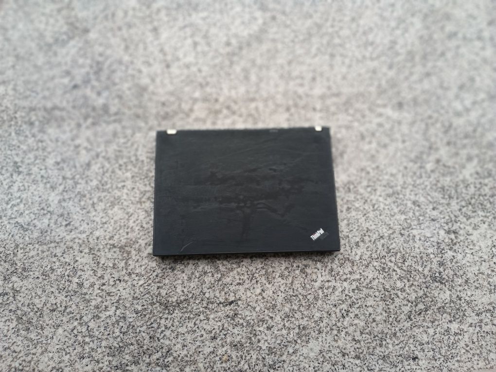 sprzedam laptopa thinkpad