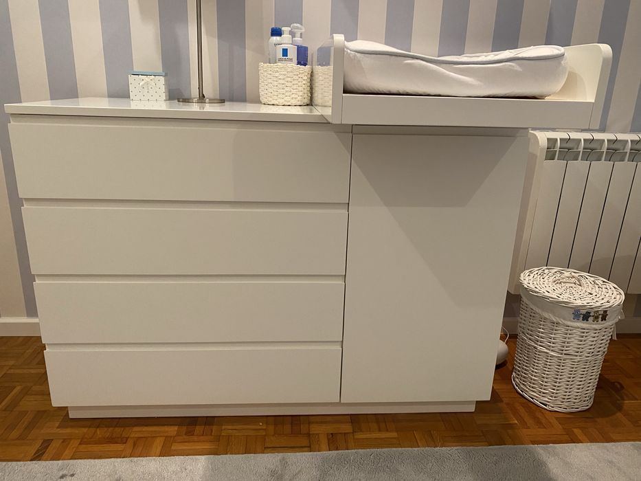 Muda Fraldas e Cómoda