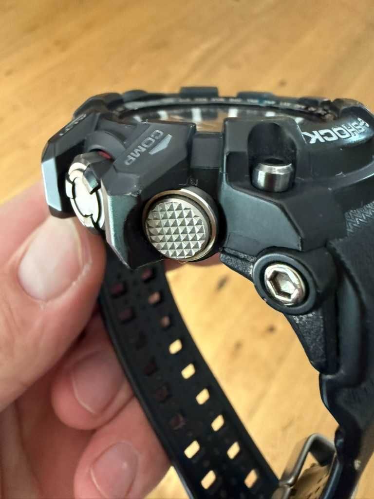 Zegarek Casio G-Shock GWG-1000-1A3JF Mudmaster Multiband 6 Radio Solar
