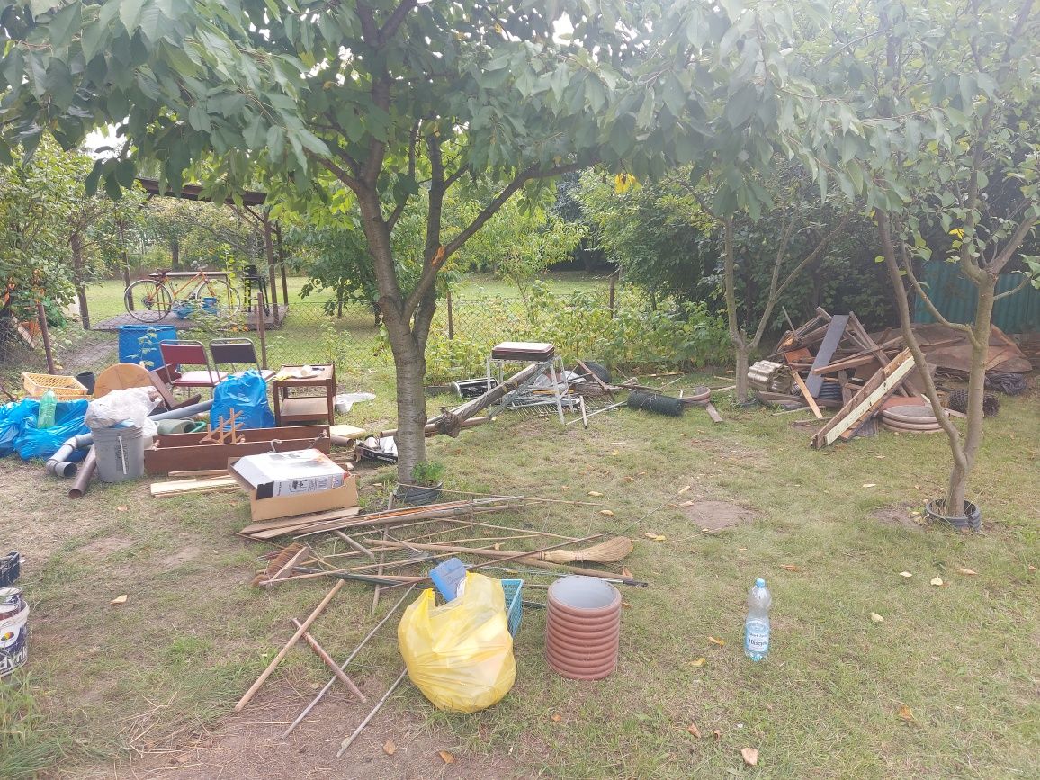Opróżnianie Mieszkań Domów Strychów Piwnic Garaży,Wywóz Gratów Mebli