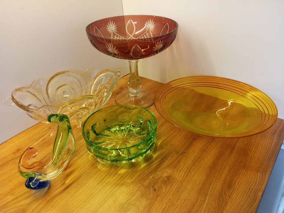 Конфетница, цукерниця художнє скло радянських часів богемія