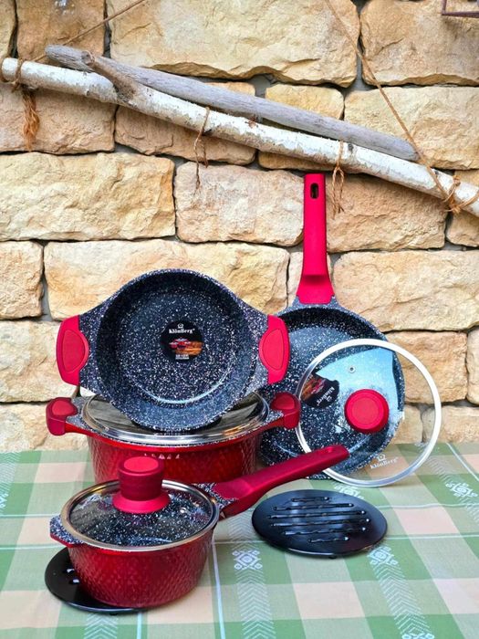 Garnki lakierowane modern czerwone