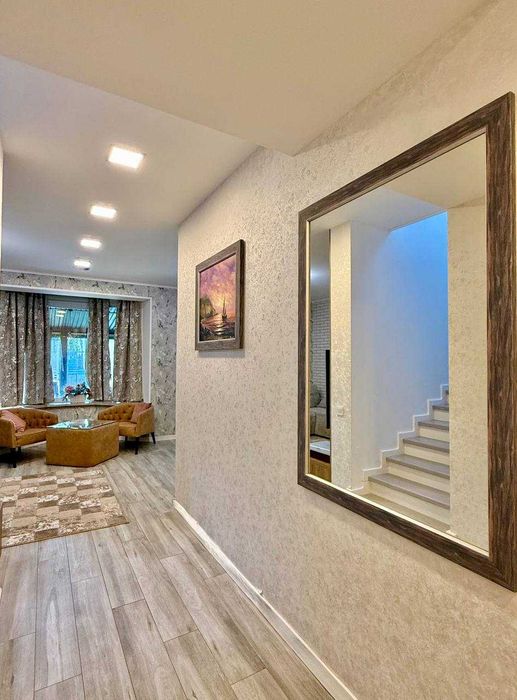 Продаж чудового будинку в котеджному містечку Гнідин під Києвом