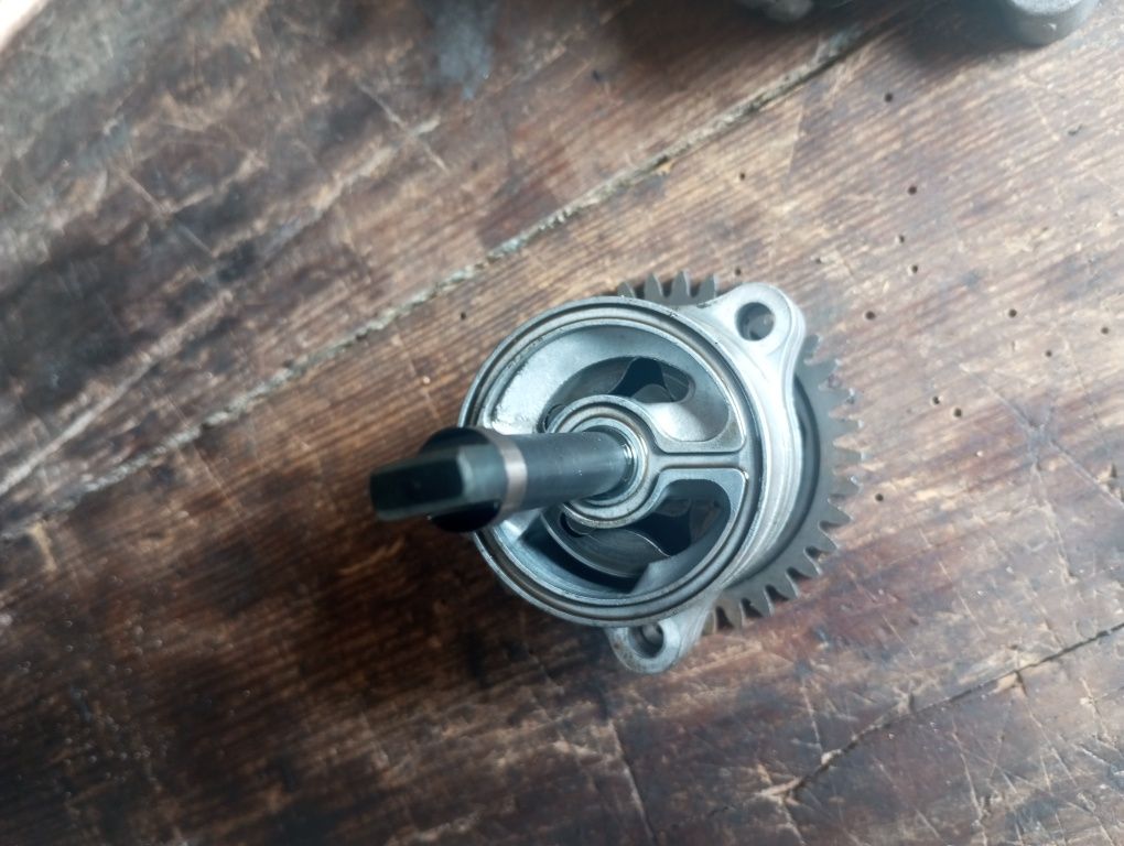 Pompa oleju smok silnika filmik Suzuki GSXR 750 600 srad nr 1.89+1.152