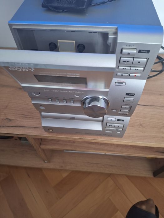 Mini wieza SONY stan bdb
