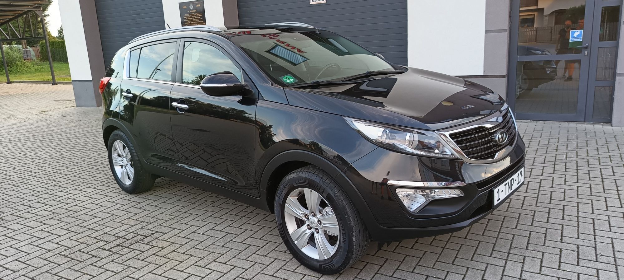 Sprzedam bardzo ładną Kia Sportage 2.0 benzyna sprowadzona z Holandii