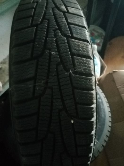 Продам зимную резину с дисками на 13