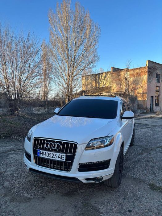 Продам Audi Q7, 3.0 - 2015