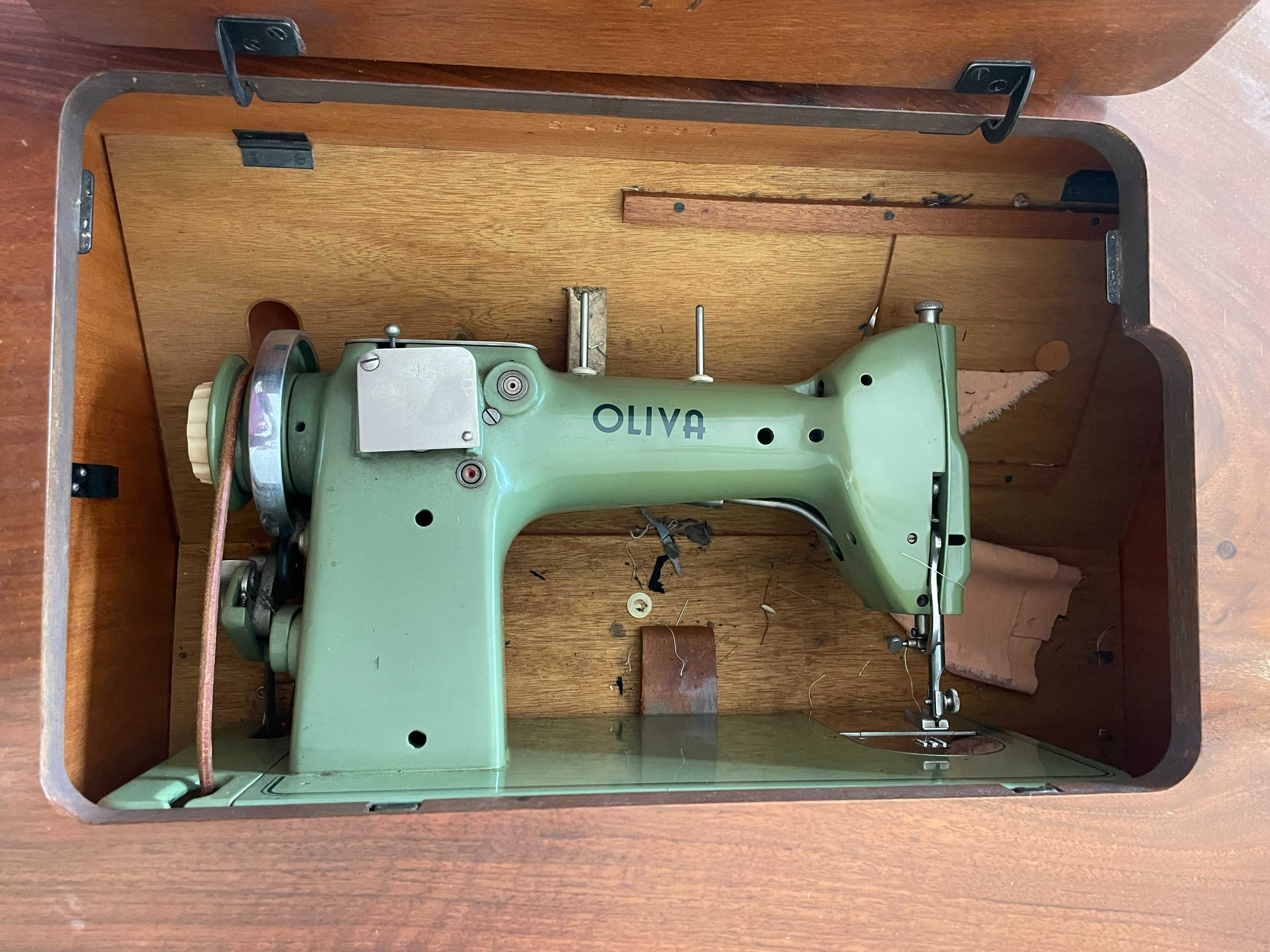 Maquina de costura Oliva