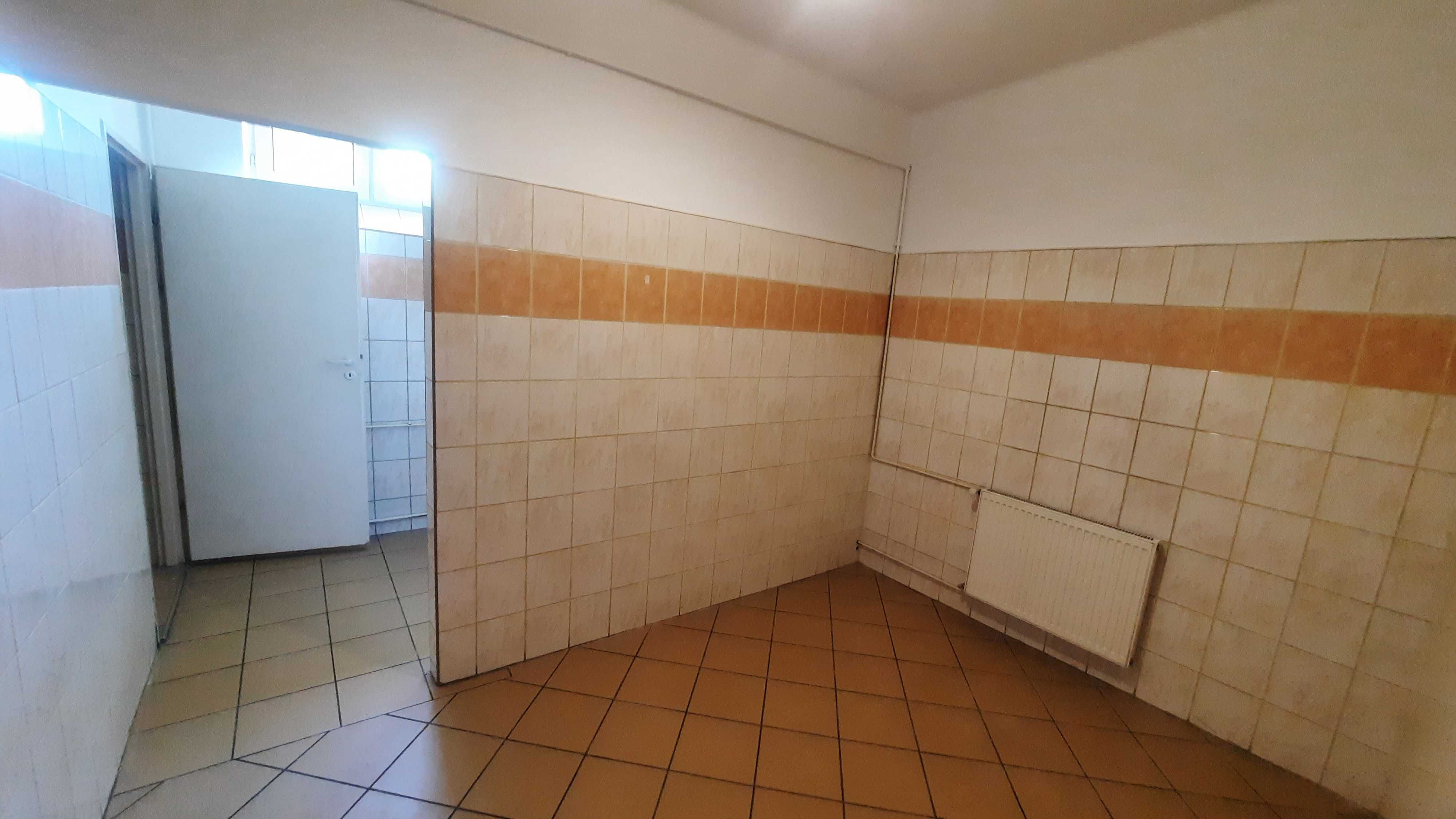 Lokal 361 m kw, w tym dwie hale po 90 m kw. rampa załad., Krzeszowice