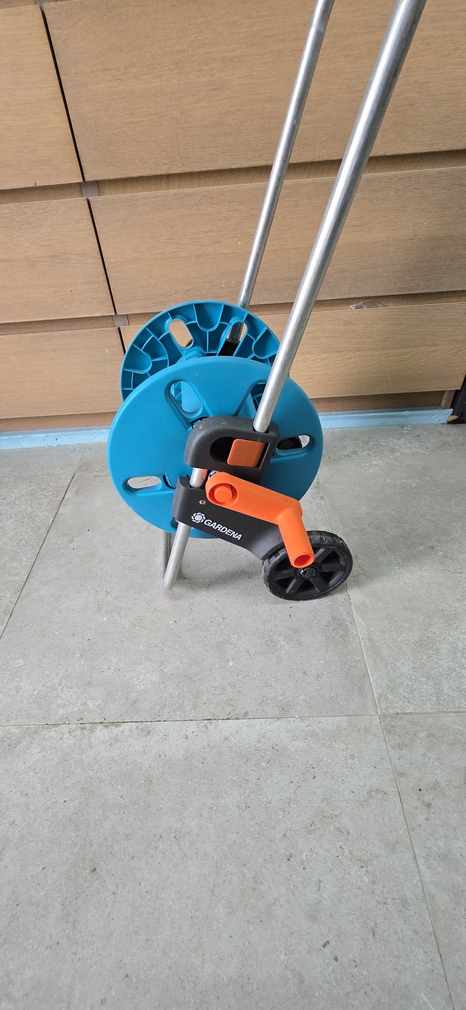 Errolador e suporte para mangueira como novo