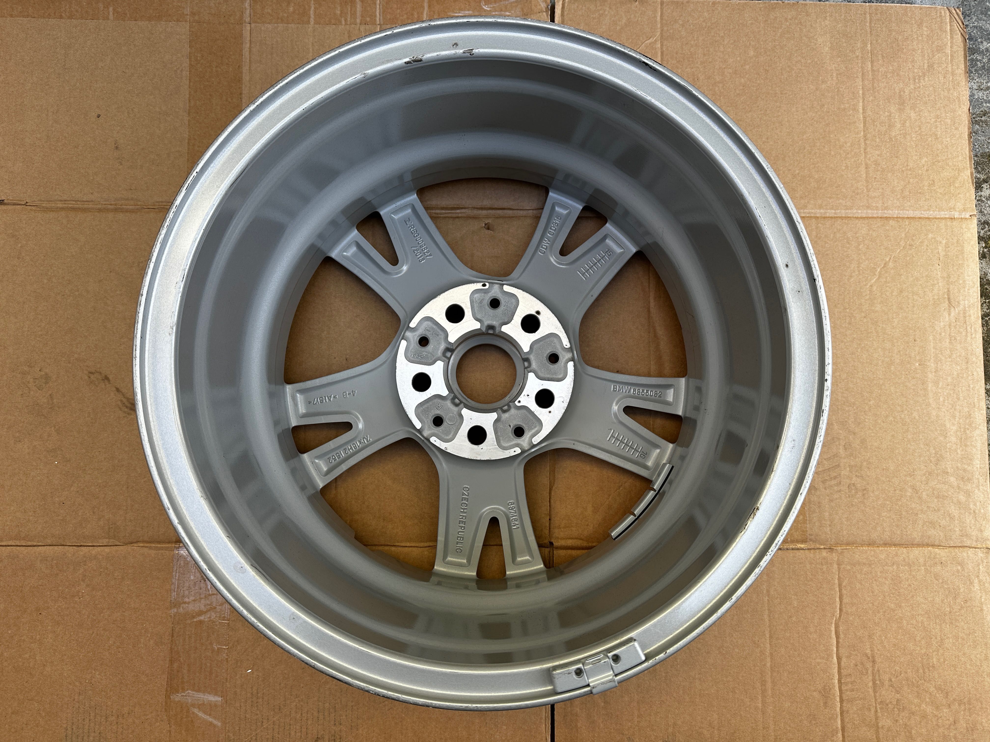 Bmw 2 F45 F46 Felga Aluminiowa 7x16 Et52 6.855.082 Demo Igła 5x112