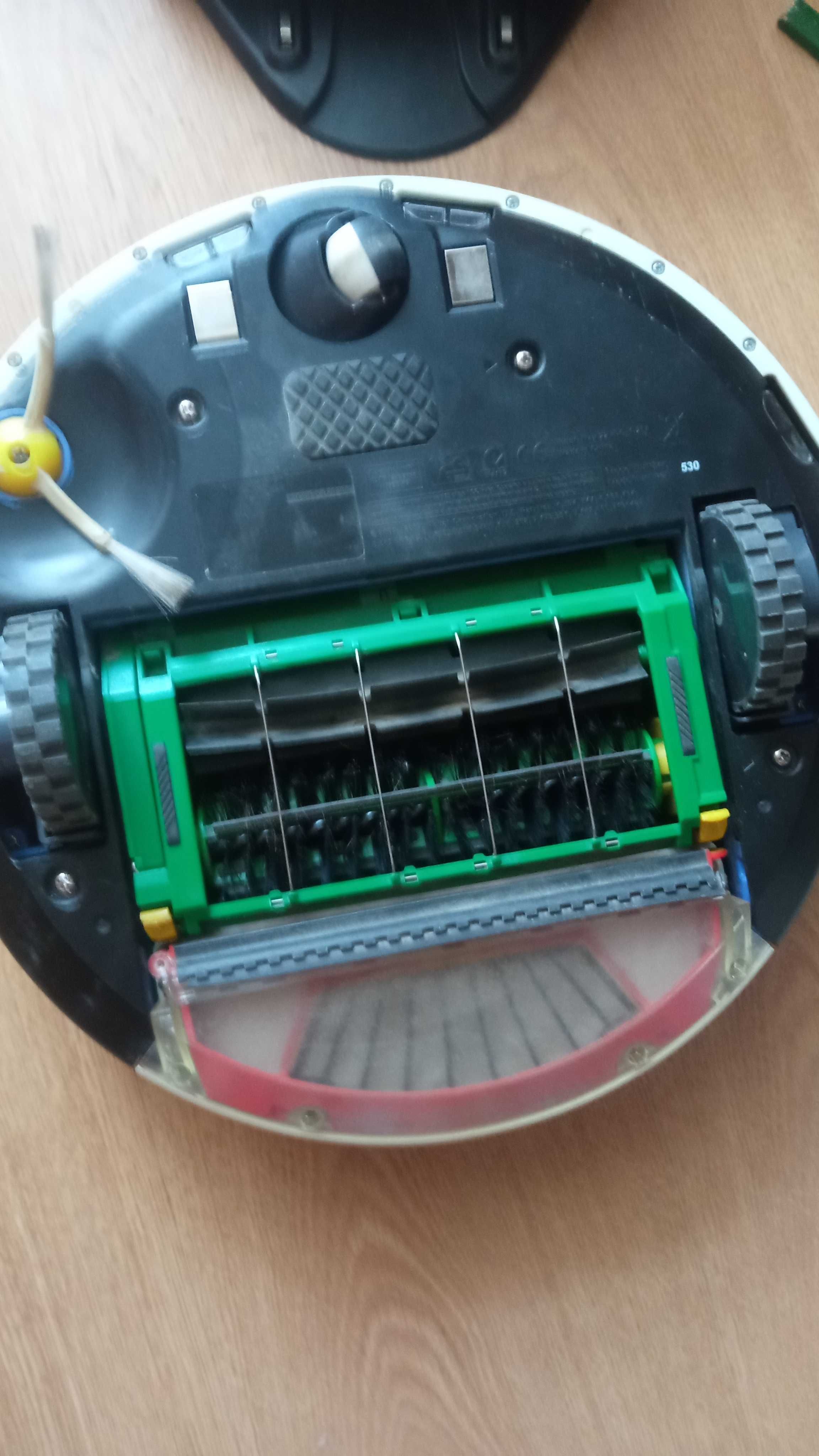 robot sprzatajacy roomba 530