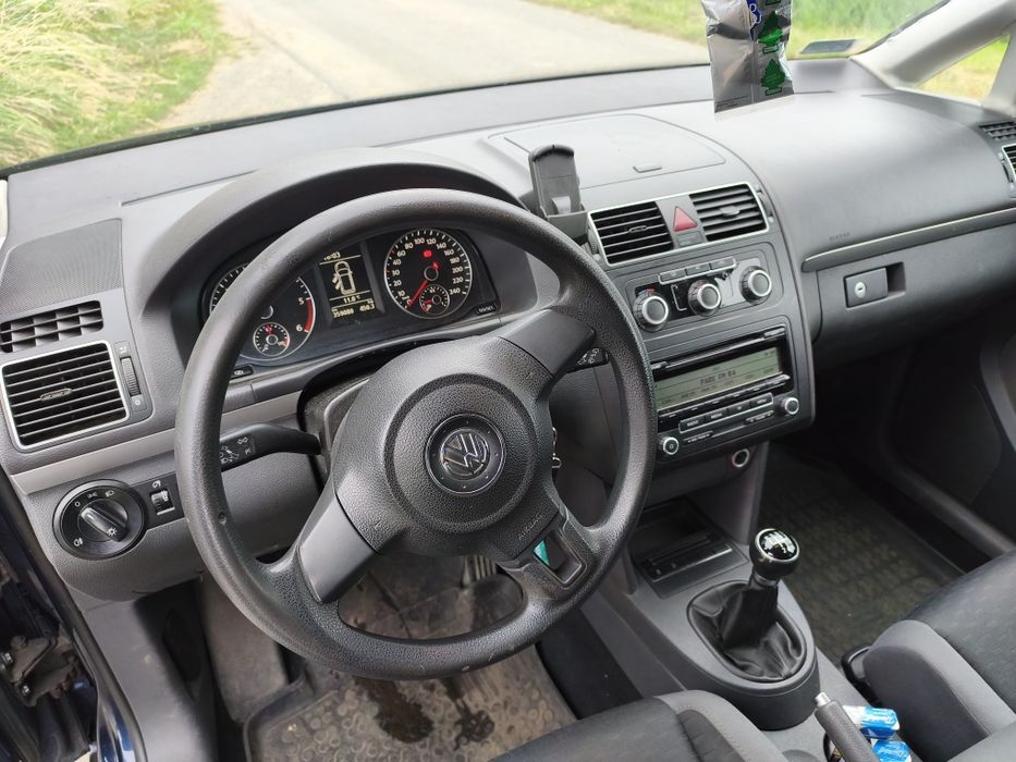 VW Touran 1.6tdi 105km 6cio biegowa skrzynia