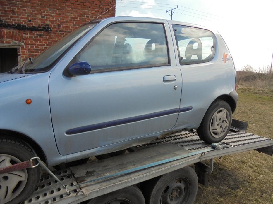 Fiat Seicento wersja brush 900 przeznaczony na części