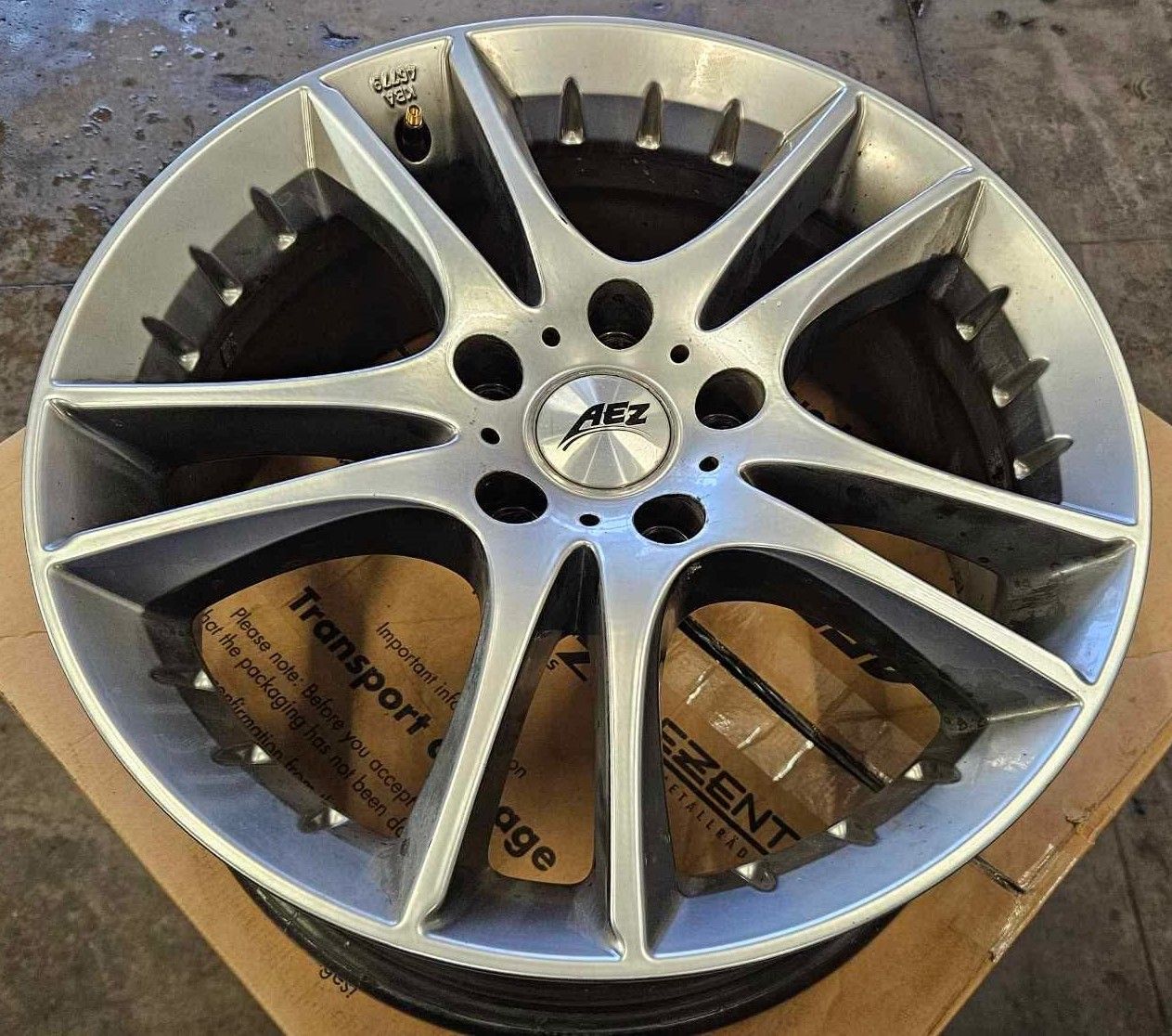 1x Felga AEZ Intenso 7.5 x 17 5x114,3 ET45 AIN70HA45 NOWA [U]