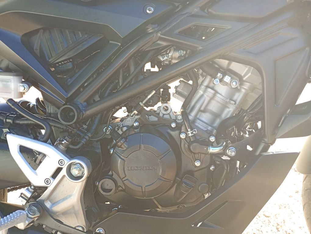 HONDA CB125R de 2021