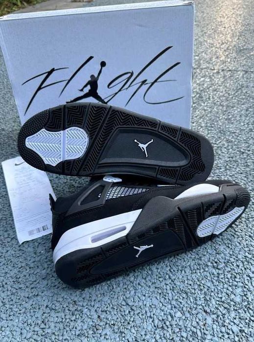 Jordan_4_Retro_White_Thunder Biegania / ROZ.45