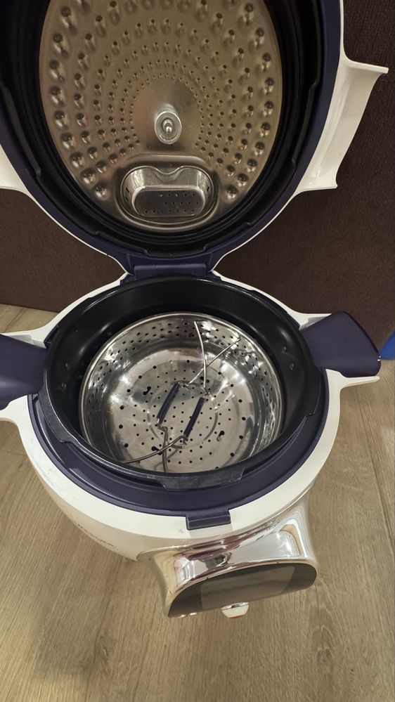 Продам мультиварку Moulinex Cook4me  новая